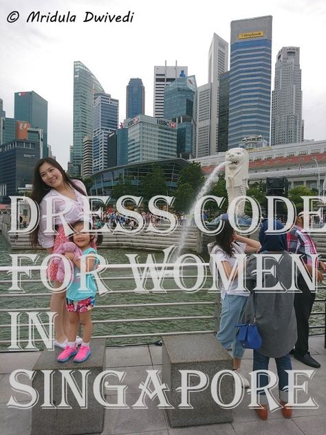 Dress Code for Women in Singapore #singapore #women #dresscode #whattowear How To Dress For Singapore, Singapore Vacation Outfit Ideas, Singapore Cruise Outfits, What To Wear In Singapore Street Style, Singapore Fashion What To Wear, Singapore Tourist Outfit, Singapore Holiday Outfit, Clothes To Wear In Singapore, Outfits For Singapore Trip Women