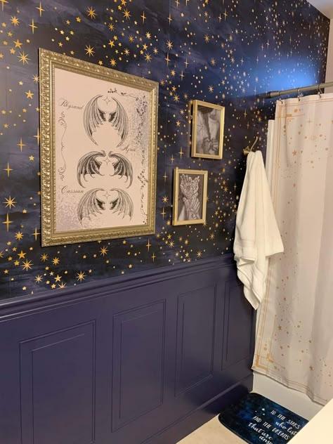 Celestial Restroom, Night Themed Bathroom, Mystic Bathroom Decor, Night Court Bathroom, Starry Night Room Aesthetic, Starry Night Bathroom Ideas, Whimsigothic Interior Design, Blue Wall Bathroom Decor, Celestial Kitchen Decor