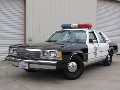 The Best Ford Cars Through the Years | Page 2 of 5 | OldCarNutz.com Armadura Ninja, Crown Victoria Police Interceptor, Old Police Cars, Vintage Police, American Police, Police Patrol, Cop Cars, Victoria Police, Ford Police