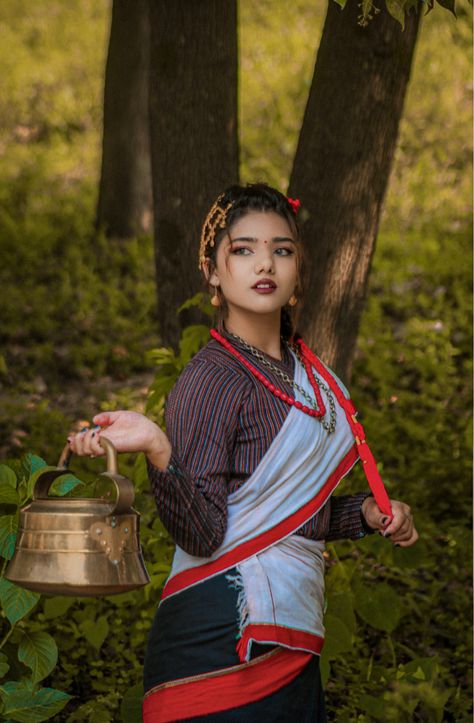 Nepali Clothing, Newari Dress, Nepali Aesthetic, Newari Culture, Nepali Traditional, Comfy Trendy Outfits, Gurung Dress, Nepal Clothing, Nepal People