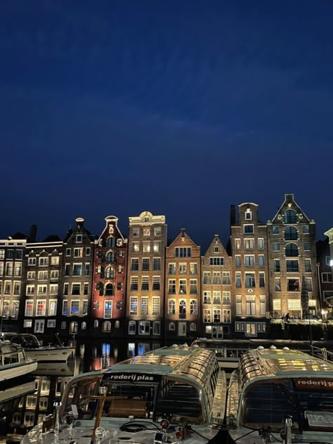 Canal Houses Amsterdam, Amsterdam Aesthetic February, House In Amsterdam, Dutch Canal Houses, Amsterdam Aesthetic Vintage, Netherlands House, Amsterdam Buildings, Amsterdam Sights, Houses In Amsterdam