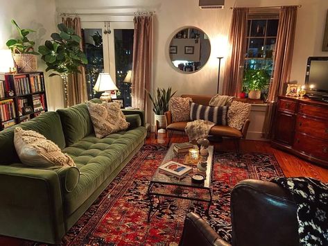 Behind Couch Space Ideas, Leather Sofa Boho Living Room, Float Couch In Living Room, Comfy Vintage Living Room, 70s Theme Apartment, Eclectic Style Living Room, Green Couch Red Rug, Bookcase Living Room Ideas, Maximalist Mid Century Modern