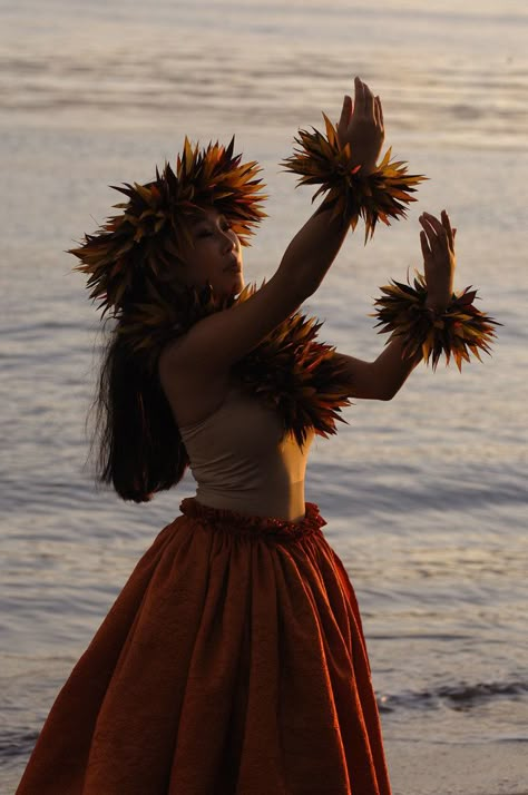 Wahine Hawaiian Hula Maui Island Hawaii : Photograph By Makena Gadient Hawaii Hula Dancers, Hawaiian Culture Outfit, Polynesian Culture Aesthetic, Hula Aesthetic, Native Hawaiian Aesthetic, Native Hawaiian Culture, Hawaii Culture Aesthetic, Hawaiian Culture Aesthetic, Hawaiian Spirituality