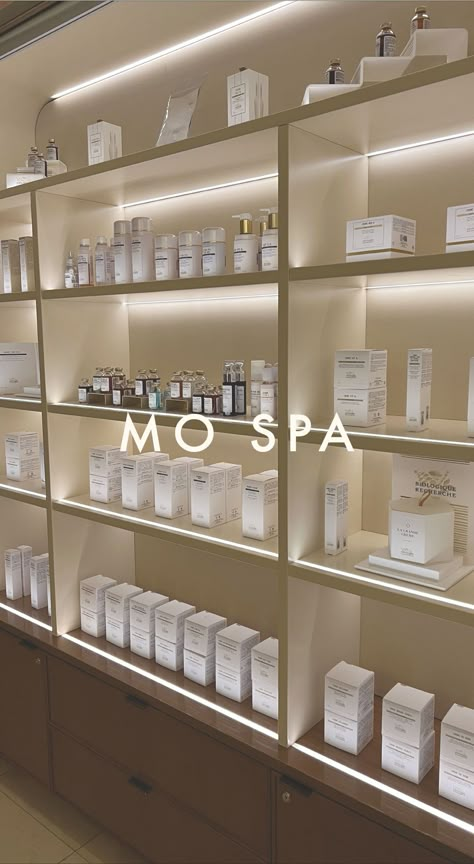 Curved Retail Display, Skincare Shop Interior Design, Skin Care Interior Design, Med Spa Retail Display, Skincare Store Aesthetic, Skincare Office Design, Skin Care Store Design, Skincare Clinic Interior Design, Skin Care Display Ideas