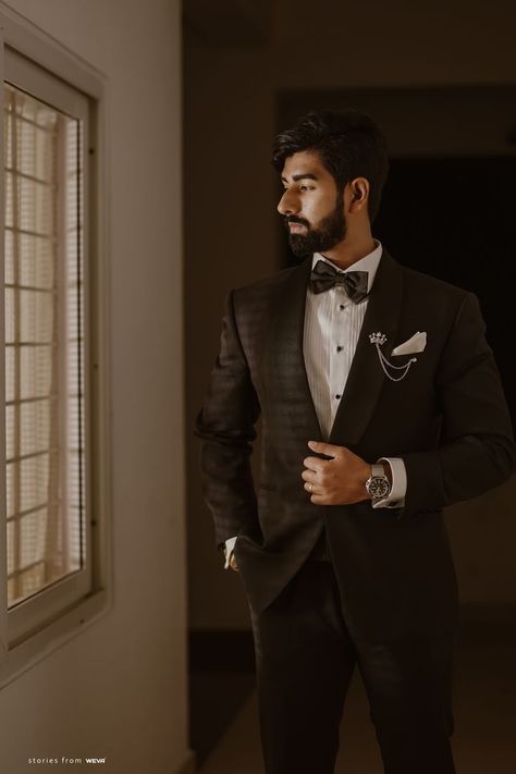 Men Royal Tuxedo Most Trendy Fashioned of Men Fashion Outfits https://youtu.be/gahLGI2wrpg Fashion Outfits Europe, Royal Tuxedo, Groom Photoshoot Ideas, Men Fashion Outfits, Engagement Portraits Poses, Marriage Poses, Bride Groom Photoshoot, Outfits Europe, Bride Groom Poses