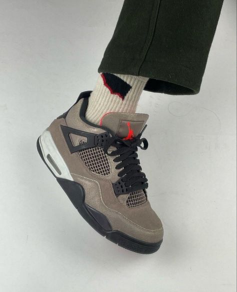 jordan 4 taupe haze Jordans Sneakers Outfit, Taupe Haze, Mode Shoes, Cooler Style, Jordan Shoes Girls, Pretty Shoes Sneakers, Kicks Shoes, Jordan Shoes Retro, Streetwear Shoes