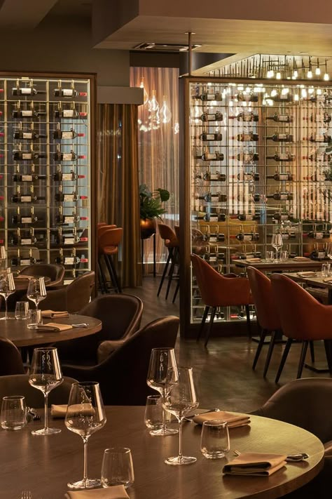 Wine Restaurant Interior, Luxury Private Dining Room Restaurant, Lighting Restaurant Design, Wine Restaurant Design, Luxury Restaurant Interior Fine Dining, Private Dining Room Restaurant Design, Elegant Restaurant Interior Design, Fine Dining Restaurant Interior Design, Fine Dining Interior