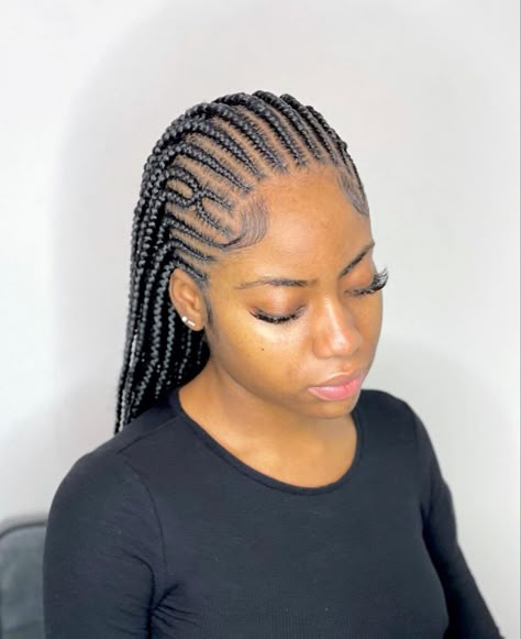 Fulani Braids All Back, Peak A Boo Fulani Braids, Long Fulani Braids With Beads, Ghanian Braids Cornrows, Fulani Braids Simple, Fulani Braids With Curls At The End, Funali Braids With Knotless, Nice Hairstyles For Long Hair, Zig Zag Fulani Braids