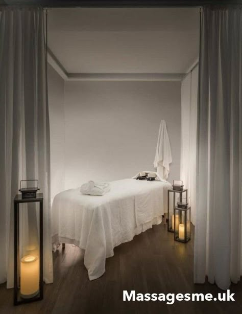 Salon Massage Room Ideas, Massage Waiting Room Ideas, Home Massage Studio, Massage Room Lighting Ideas, Massage Room Lighting, In Home Massage Room Ideas, At Home Massage Room, Spa Rooms Ideas Decor, Massage Table Decor