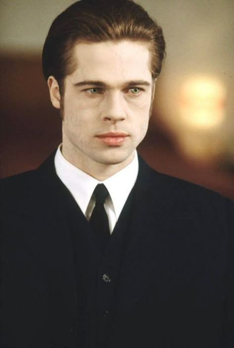 Brad Pitt Vampire, Brad Pitt Interview, Interview With The Vampire 1994, Anne Rice Vampire Chronicles, Vampire Man, Lestat Louis, Lestat And Louis, Male Vampire, Bradley Pitt