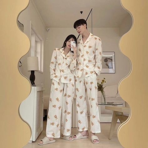 Couple Pijama, 97 Liners, Korean Aesthetic Outfits, Matching Couple Pajamas, Outfit Couple, Pajamas Aesthetic, Suits Korean, Pajama Outfit, Back To School Fashion