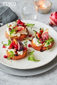 Starters Recipes Christmas, Vegetarische Diners, Sweet Potato Rounds, Potato Roasted, Potato Rounds, Vegetarian Starters, Pudding Chia, Tesco Real Food, Roasted Sweet Potato