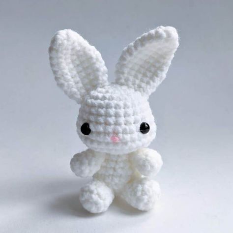 Crochet Bunny Stuffed Animal, Crochet Ideas With White Yarn, Crochet A Bunny, Crochet Rabbit Free Pattern, Easter Crochet Patterns Free, Crocheted Bunny, Easy Crochet Animals, Crochet Bunny Pattern, Easter Crochet Patterns