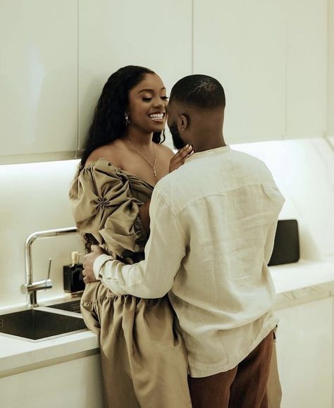 Wedding Photoshoot Poses, Black Couple, Black Love Couples, Couples Vibe, Black Couples Goals, Couple Photoshoot Poses, Photo Poses For Couples, Relationship Goals Pictures, Photo Couple