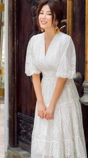 Chikan Frock Design, Hakoba Dresses For Women, Chikankari Frock Design, White Schiffli Dress, White Hakoba Dress, Hakoba Dress Designs, Chikankari Dress Designs, Hakoba Frock, White Frock Design