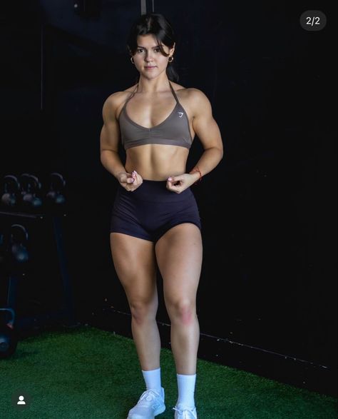 Buff Women, Fitness Photoshoot, Gym Fits, Fitness Inspiration Body, Gym Inspiration, Pole Fitness, Fitness Models Female, Muscle Girls, Workout Aesthetic