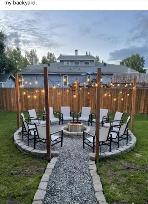 Grown Woman Bedroom Ideas, Ideas Terraza, Outdoor Fire Pit Area, Landscaping Layout, Cottage Porch, Diy Backyard Patio, Home Decor Amazon, Thrifted Home Decor, Thrifted Home