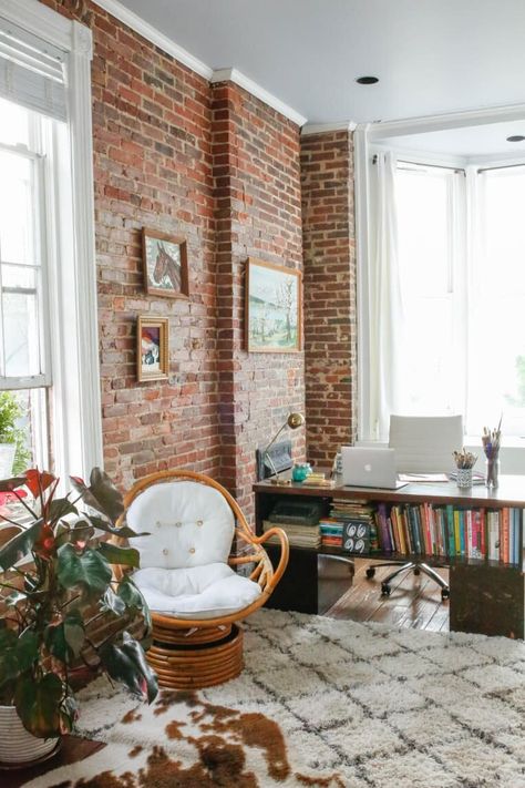 Loft Apartment Industrial, Loft Shop, Loft Apartment Decorating, Vintage Style Home Decor, Loft Home, Vintage Style Home, Loft Kitchen, Brick Loft, Apartment Decorating Ideas