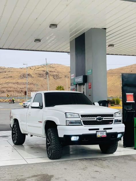 2005 Chevy Silverado Single Cab, Single Cab Silverado, Mexican Haircuts, Cat Eye Chevy, 2005 Chevy Silverado 1500, Z71 Silverado, Silverado 2004, Chevy Single Cab, 2003 Chevy Silverado 1500