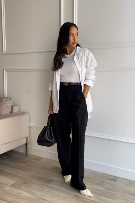 Casual Outfit With Black Trousers, Black Trousers And Shirt, Style Black Trousers Casual, Women’s Work Outfits Summer 2023, Black Trouser White Shirt, White T Shirt And Black Pants, Oversized Black Trousers Outfit, Black Trousers Crop Top Outfit, Black Trousers With White Shirt