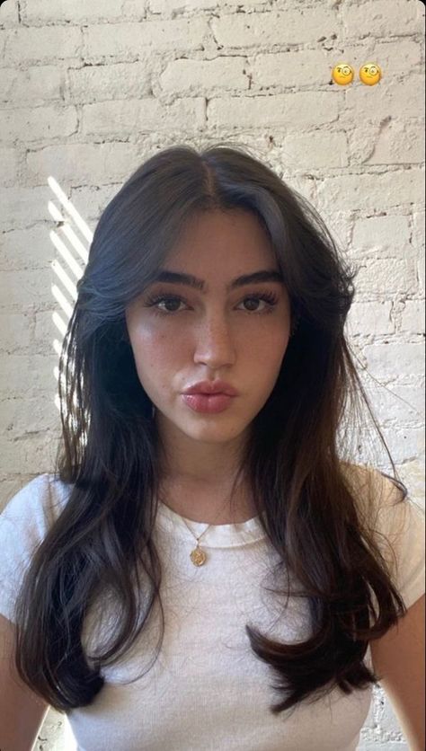 selfie, instagram, model, upclose selfie, pinterest, vogue, skincare, natural, pretty, organic, Haircut Inspo, Oval Face Haircuts, Oval Face Hairstyles, Haircuts For Wavy Hair, Oval Face, Haircuts Straight Hair, Cut My Hair, Hair Inspo Color, Aesthetic Hair