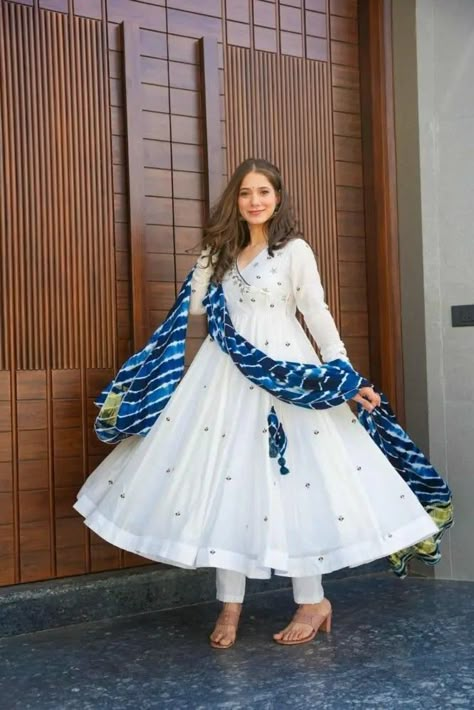 Indian Dresses Kurti, Square Shape Neck Design Kurti, White Dress Indian Anarkali, Scratch Outfit Ideas Ethnic, Anarkali Dress Pattern Long Sleeve, Anarkali Designs Latest, Anarkali Suits Designer Latest, Frock Suit Anarkali, Long Frocks Indian Designer Dresses