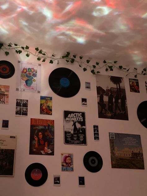 polaroid, vinyl and posters on wall Viynal Design Wall Room, Record On Wall Aesthetic, How To Hang Up Posters On Wall, Vinyl And Poster Wall, Dvd Wall Decor, Vinyl Aesthetic Wall, Vinyl Album Wall Decor, Record On Wall Decor, Record Wall Bedroom