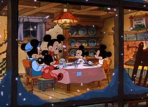 Mickey's Christmas Carol (1983) Disney Christmas Movies, Old Disney Movies, Mickeys Christmas Carol, Mickey Christmas, Christmas Time Is Here, Christmas Feeling, Old Disney, Old Christmas, Pinturas Disney