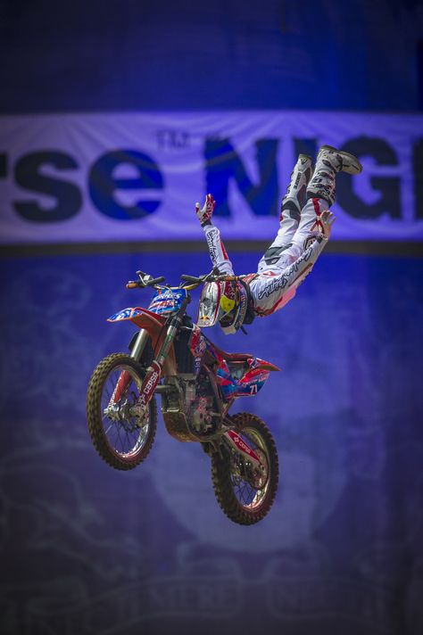 Freestyle Motocross World Championships - ERGO ARENA GDAŃSK. Snap Moto, Motorcycle Guy, Freestyle Motocross, Motocross Love, Dirt Bike Racing, Cool Dirt Bikes, Motorcross Bike, Biker Aesthetic, Motorcycle Dirt Bike