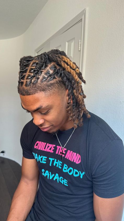 TAKING A BREAK 🫶🏽 | come barrel twist with me! love this go to style for my brand ambassador kendall 🥳 BOOK: 5 Barrel Twist - - - want the look? book! dm… | Instagram 2 Strand Twist Locs Style For Men, Hairstyles For Men Locs, Loc Hairstyles Men Short, Styles For Men’s Locs, Barrels Into Two Strand, Loc Two Strand Twist Styles Men, Men’s Barrel Twist, Dreadheads Hairstyles, Locks Styles Men