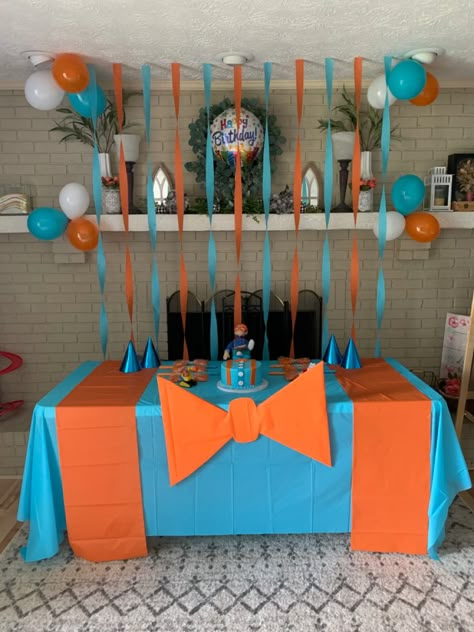 Construction Blippi Birthday Party, Easy Blippi Birthday Cake, 2nd Birthday Blippi Theme, Blippi Birthday Party Outside, Blippi Vehicles Birthday, Blippi Diy Party, Blippi Birthday Party Decorations Diy, Blippi Themed Birthday Party Food, Blippi Party Food Ideas