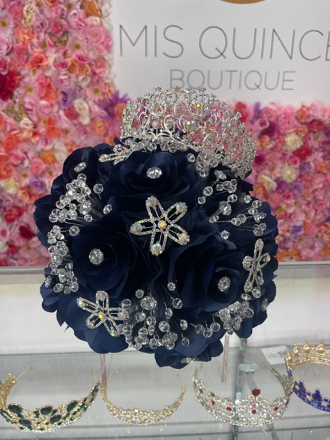 Navy Blue Quince Bouquet, Dark Blue Chambelanes Outfits, Quinceanera Themes Starry Nights Midnight Blue, Navy Blue Quince Cake, Midnight Theme Quinceanera, Navy Blue Quinceanera Decorations, Midnight Blue Quinceanera Theme, Dark Blue Quinceanera Theme, Dark Blue Quince