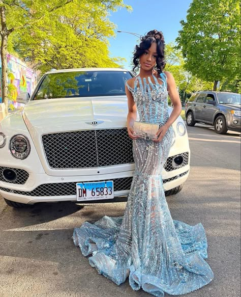 𝘍𝘖𝘓𝘓𝘖𝘞 @QUINTECIACHAA 𝘍𝘖𝘙 𝘔𝘖𝘙𝘌 𝘐𝘕𝘚𝘗𝘖💕 Ugly Prom Dresses Hilarious, Prom Dress Designs Ideas, Ugly Prom Dress, Car Pic Ideas, Prom Car, 8th Grade Prom Dresses, 8th Grade Prom, Homecoming Pictures, Car Pic