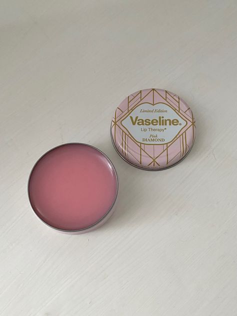 Vaseline Pink Diamond, Vaseline Lip Balm Aesthetic, Lip Balm Aesthetic, Lip Balm Tin, Haut Routine, Vaseline Lip Therapy, Lip Balm Collection, Vaseline Lip, Pink Lip Gloss