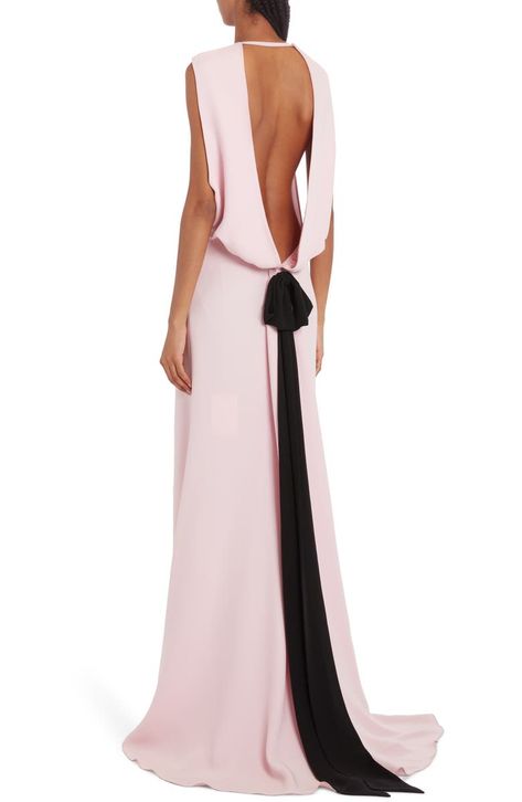 Dress With Big Bow On Back, Pink Blush Dress, Bow Gown, Elegant Evening Gowns, Planet Fashion, Valentino Gowns, Silk Evening Gown, Pleated Gown, Pink Silk Dress