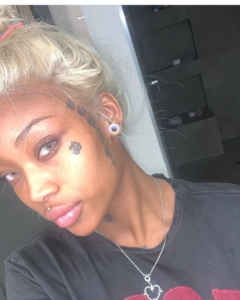 Summer Walker, Face Tattoos, Piercings, We Heart It, Lost, Tattoos, Instagram, Black