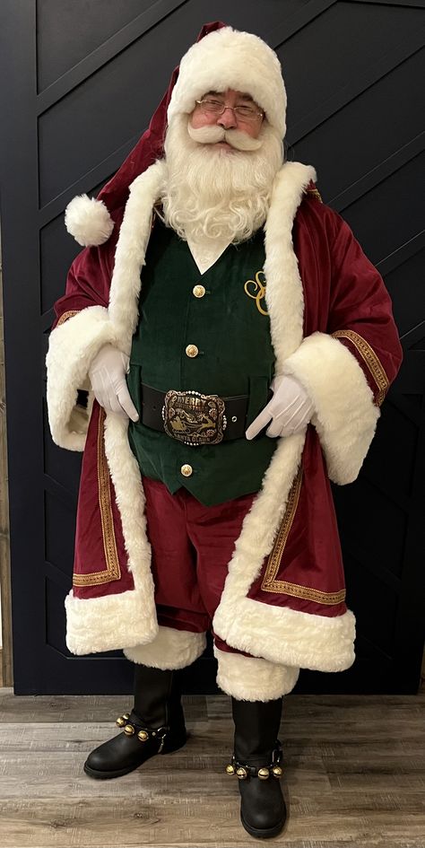 Santas and Holidays - The Singing Seamstress - Custom Designs by Heather Gabriel Santa Claus Suits, Father Christmas Costume, Santa Suit Pattern, Santa Outfit For Men, How To Make Santa Claus, Santa Suits For Sale, Santa Drawings, Mrs Claus Costume, Santa Costumes