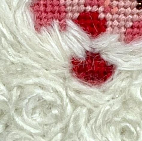 Kate Dickerson Needlepoint on Instagram: "Everyone is asking how I did Santa’s beard. It’s an easy technique! I laid the main thread in coil formations, a little at a time, and couched them down. I used Santa’s Beard for the main thread and unfortunately, it’s no longer available, but Rainbow Gallery’s Alpaca 18 #AL51 is a terrific substitute. I used Wisper to tack the coils in place. #rainbowgallery #rainbowgallerythreads #wisper #alpaca18 #needlepointstitches #christmasdecor #needlepointtechniques #needlepointstitch #needlepointchristmas #needlepointornament #needlepoint #needlepointersofinstagram #needlepointdesign #needlepointdesigner #needlepointcanvas #ndlpt #ndlpt4life #ndlptnation #needlepointisthenewbookclub #katedickersondesigns #katedickersonneedlepoint #stitchclubisthenewbookc Needlepoint Santa Beards, Needlepoint Santa, Needlepoint Ideas, Santa Beard, Needlepoint Ornaments, Needlepoint Stitch, Needlepoint Christmas, Needlepoint Stitches, Needlepoint Designs