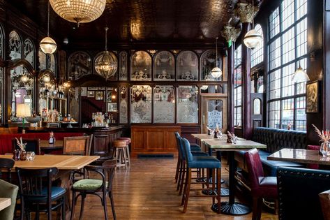 Pub Inspired Dining Room, English Country Pub Interiors, Modern English Pub Interior Design, British Pub Interior Old English, Pub Restaurant Interior, London Pub Interior, English Pub Interior Design, Pub Interior Design Ideas, Modern Pub Interior