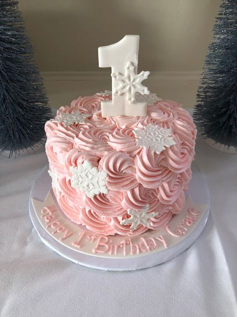 Winter Onderland Birthday, Winter Onederland Party Girl 1st Birthdays, Winter Onederland Party Girl, Winter Onederland Cake, First Birthday Winter, Winter Wonderland Birthday Party, Winter Onederland Birthday Party, Winter Onederland Party, Onederland Birthday Party