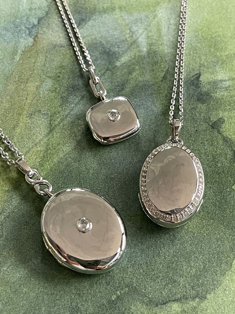 Mother's Day Ideas, Locket Necklaces, Locket Design, Monica Rich Kosann, Silver Locket Necklace, Sterling Silver Locket, Silver Locket, Vintage Lockets, Gold Locket