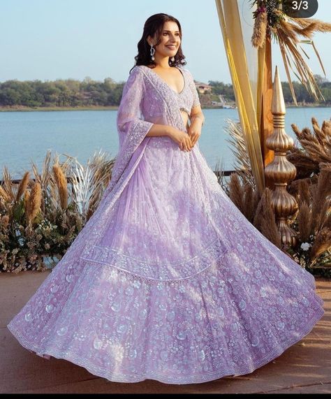 Indian Bridesmaids Outfits Ideas, Indian Bridesmaid Outfit, Indian Bridesmaid Dress, Bridesmaid Outfit Ideas, Indian Bridesmaids Outfits, Bridesmaid Dress Ideas, Bridesmaid Lehengas, Pastel Lehenga, Indian Bridesmaid Dresses