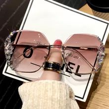 fashion glasses for women - Buy fashion glasses for women with free shipping on AliExpress Sunglasses For Beach, 2022 Sunglasses, Fashion Glasses For Women, Diamond Sunglasses, Classy Glasses, Luxury Glasses, Woman Sunglasses, Trendy Glasses, Sunglasses Women Fashion