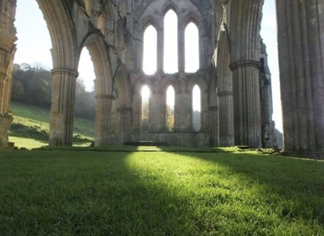 Rievaulx Abbey, Liminal Spaces, North Yorkshire, Nature Aesthetic, Ancient Greece, Pretty Places, Ancient Art, Pretty Pictures, Dark Fantasy