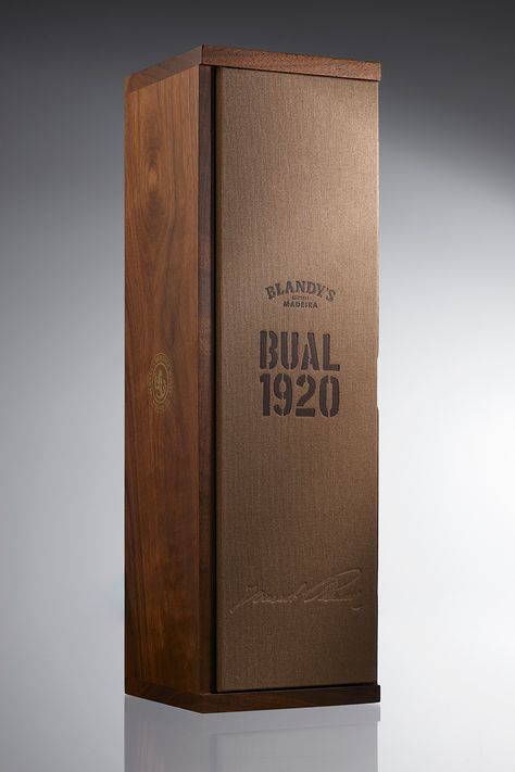 Blandy's Bual 1920 on Packaging of the World - Creative Package Design Gallery Wood Packaging Design, Wine Box Packaging, Wood Wine Box, Wood Packaging, Carton Design, Wooden Packaging, Wine Packaging Design, Brand Strategy Design, Consumer Packaging