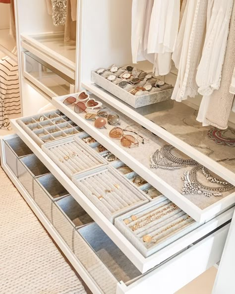 Inspiration gallery - IKEA Komplement Drawer, Dressing Design, Dressing Room Closet, Dream Closet Design, Closet Design Layout, Luxury Closets Design, Closet Renovation, Wardrobe Interior Design, Nice Belts