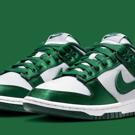 Sneaker News on Instagram: "Dunks are look really attractive with this green satin upper. Women's exclusives, though...⁠ Tap the link in our bio for a closer look at official images!" Emerald Green Nike Dunks, Emerald Green Dunks, Emerald Green Sneakers, Green Prom Shoes, Low Nike Dunks, Dunk Green, Sweet 16 Shoes, Emerald Green Shoes, Green Dunks