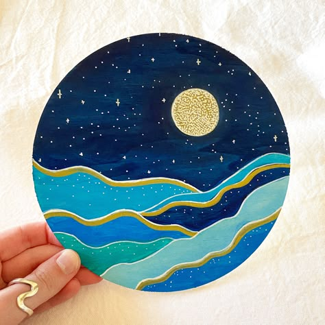 Ocean and moon acrylic painting on a circle wooden canvas! Painting Circle Canvas, Painting On Circle Canvas, Ocean And Moon, Moon Acrylic Painting, Circular Canvas Painting, Circular Canvas, Moon Canvas, Circular Art, Circle Canvas