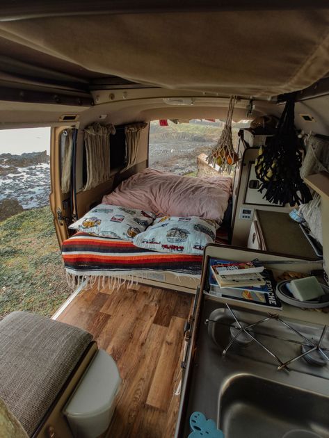 Vw T3 Interior Ideas, Van Camping Ideas, T4 Camper Interior Ideas, Vw T3 Camper, Vw Kombi Van, Vw Bus Interior, Vw T25, T4 Camper, T3 Vw