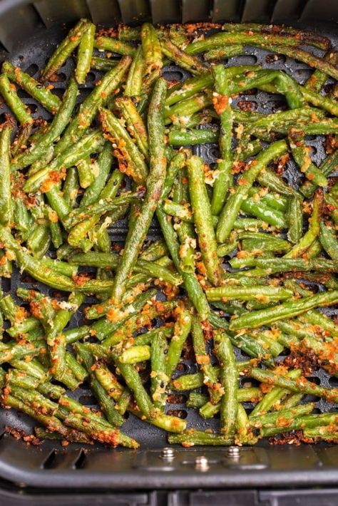 Air Fryer Conversion Chart, Air Fryer Frozen Green Beans, Air Fryer Conversion, Frozen Green Bean Recipes, Cooking Frozen Green Beans, Air Fryer Green Beans, Air Fried Green Beans, Freeze Beans, Oven Temperature